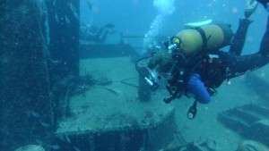 Marike hovering over the wreck